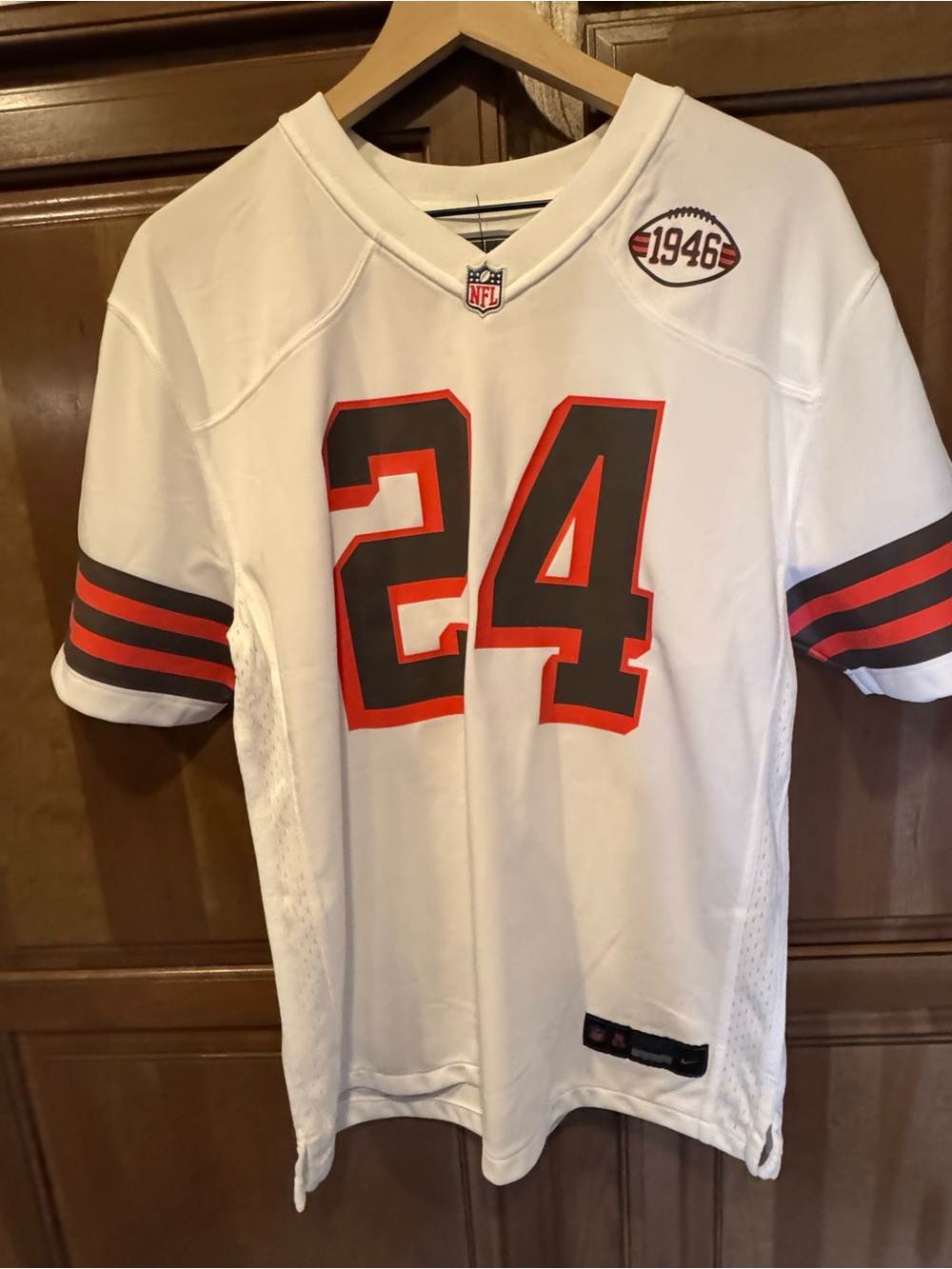 NFL Cleveland Browns Youth XL Jersey #24